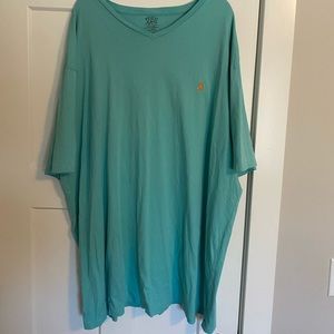 A polo Ralph Lauren v neck t-shirt 3xlt.